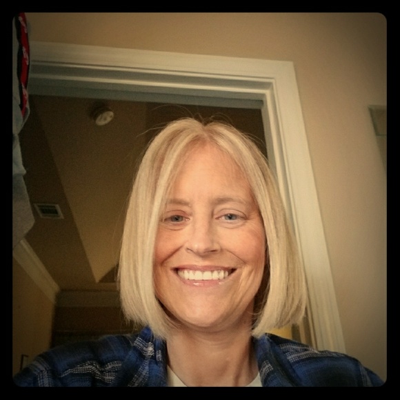 Meet your Posher, Kristen - Picture 1 of 1